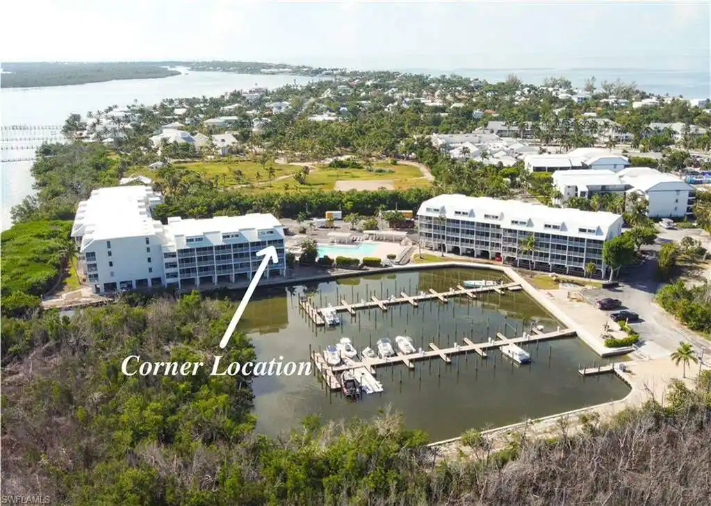 Beautifully Appointed Top-floor Corner Condo