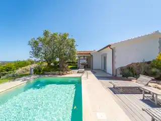 Prestigious Independent Villa