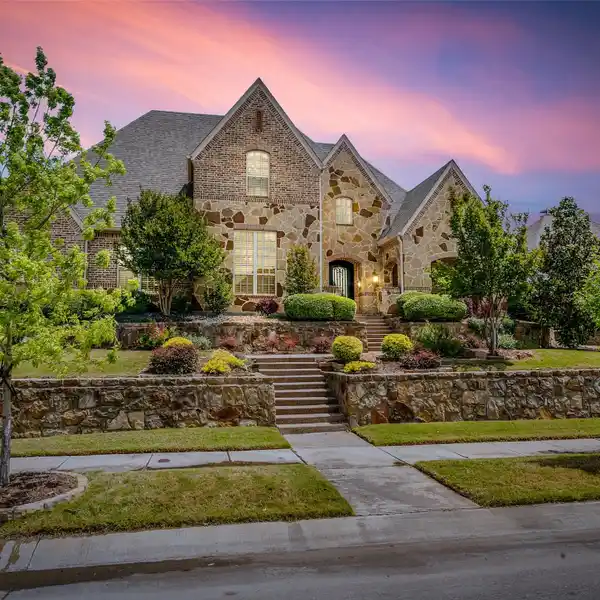 DREAM HOME WHERE ELEGANCE MEETS COMFORT