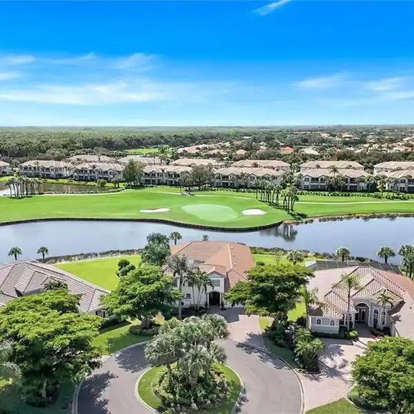 ELEGANT PRIVATE SANCTUARY