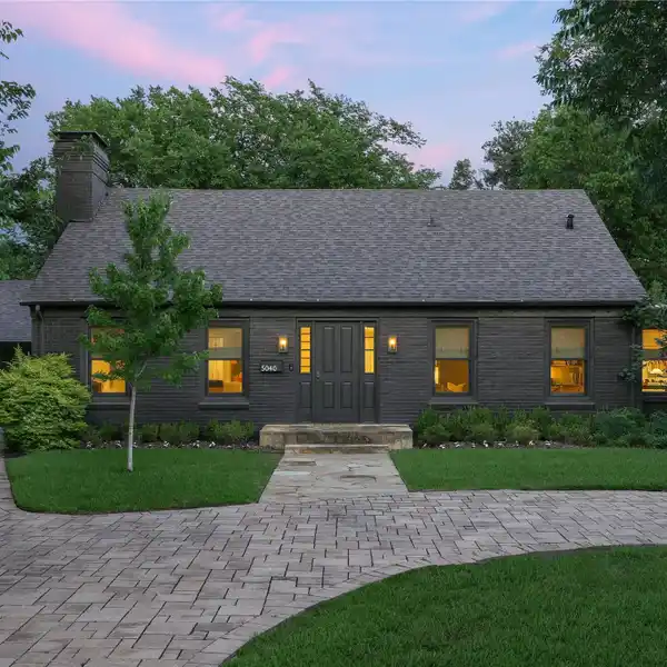 TIMELESS ARCHITECTURE WITH ELEVATED MODERN DESIGN