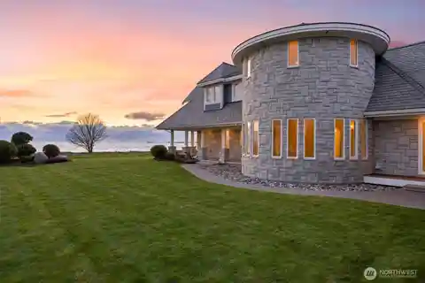 Ultimate Waterfront Luxury