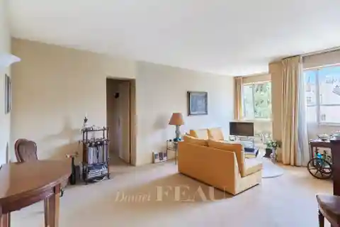 Quiet First Floor Apartment