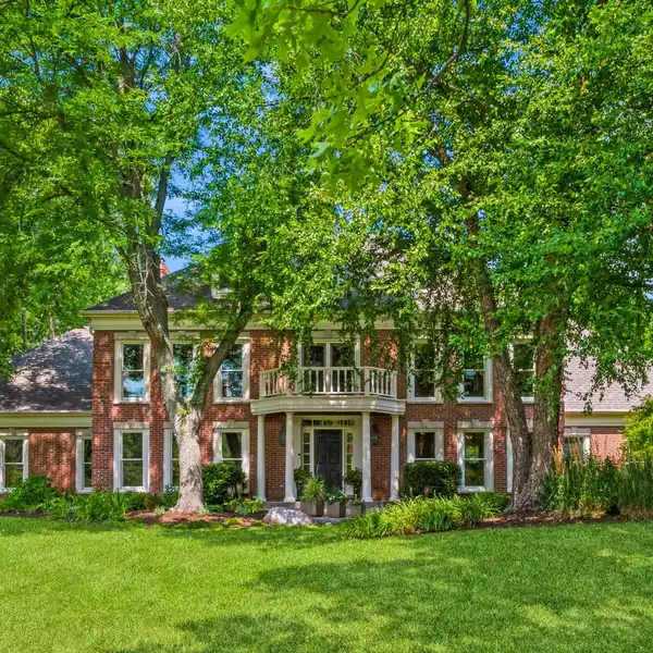 ALL-BRICK CUSTOM HOME BUILT BY RENOWNED AREA BUILDER