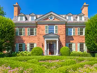 A Georgian Colonial of Distinction