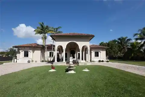 Spacious Residence on over an Acre