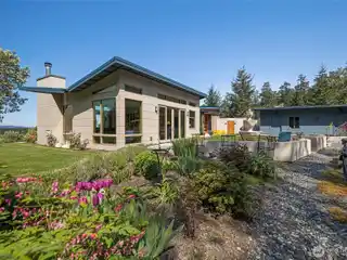 A Sanctuary That Makes a Statement