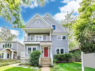 Spacious Evanston Gem Near Bent Park