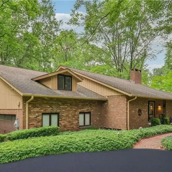 BREATHTAKINGLY UPDATED TRANSITIONAL HOME