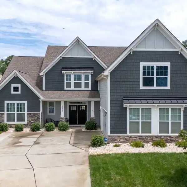 SPACE AND FUNCTIONALITY IN DESIRABLE CYPRESS POINT