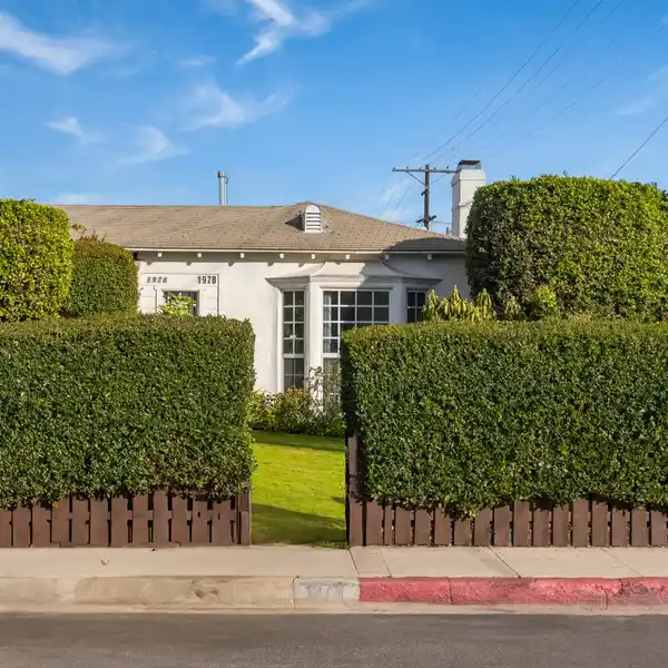 GREAT WESTSIDE TRADITIONAL HOME