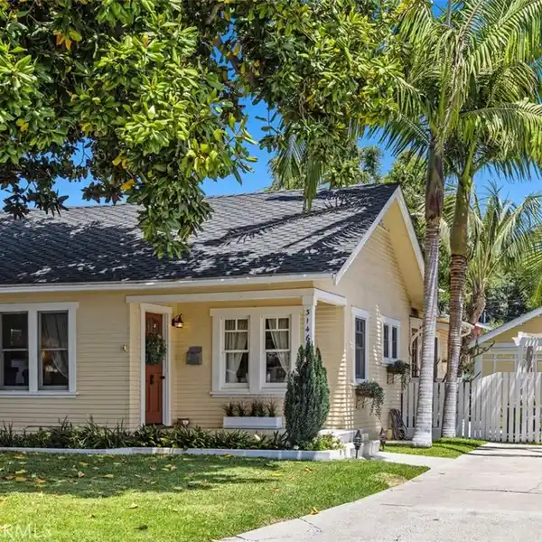 CHARMING HISTORIC HOME NEAR SAN JUAN MISSION