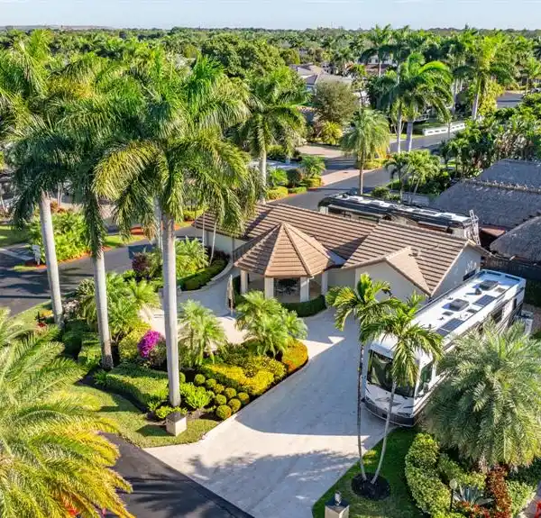 EXCEPTIONAL PROPERTY WITH BEAUTIFULLY DESIGNED OUTDOOR SPACE