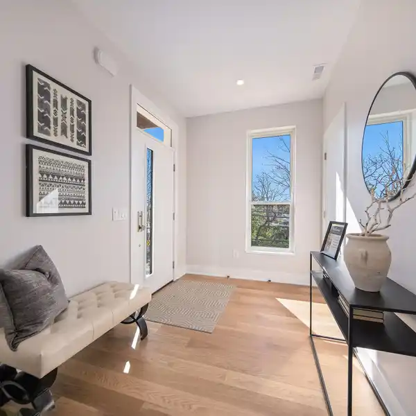 MODERN NEW CONSTRUCTION IN SOUGHT-AFTER WATER HILL