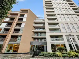 Sophisticated Apartment in Prestigious Tower