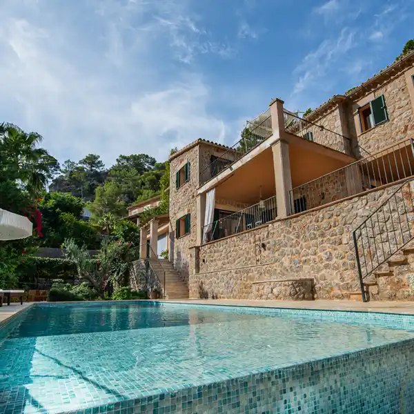 MAGNIFICENT VILLA WITH POOL AND OPEN SEA VIEWS