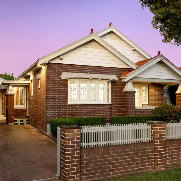 TIMELESS CHARM WITH CONTEMPORARY SOPHISTICATION