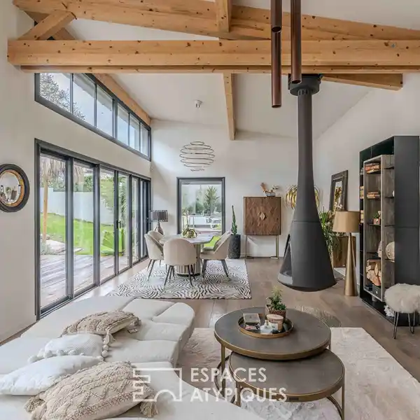 CONTEMPORARY VILLA IN A PEACEFUL SETTING