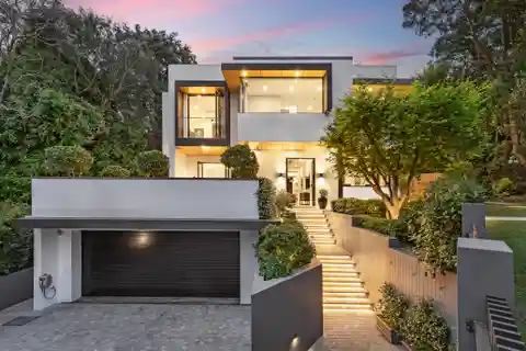 Grand Greenwich Opportunity