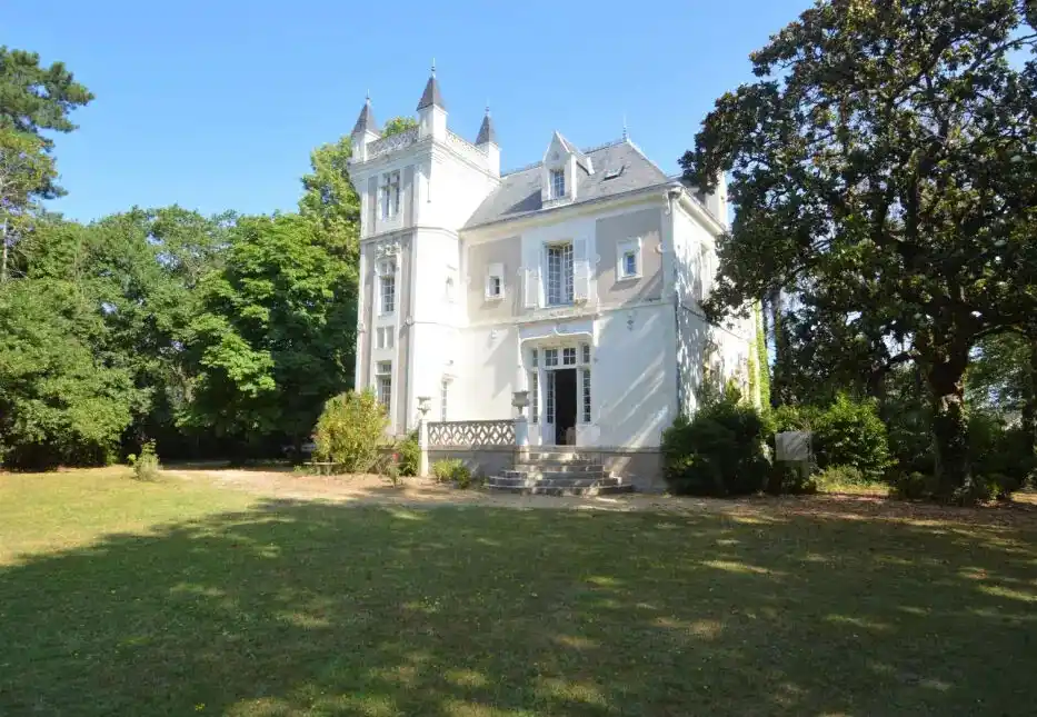 Magnificent Four-level Chateau