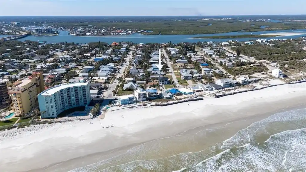 Coastal Living at Its Finest Five Houses to the Beach