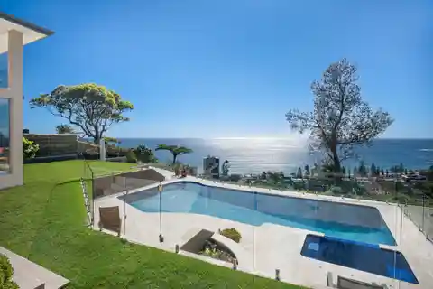 Coastal Sanctuary with an Amazing Panorama