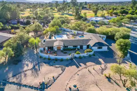 Gorgeous Southwest Contemporary with Private Guest Casita
