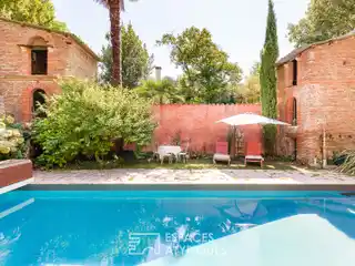 Former 18th-Century Farmhouse Fully Renovated