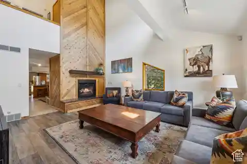 The Perfect Blend of Mountain Charm and Convenience