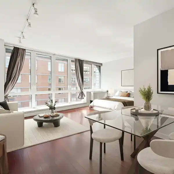 LUXURY CHELSEA ALCOVE STUDIO
