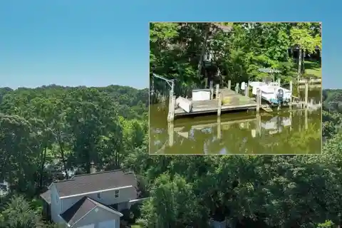 Beautifully Maintained Home on Protected Ramsay Lake