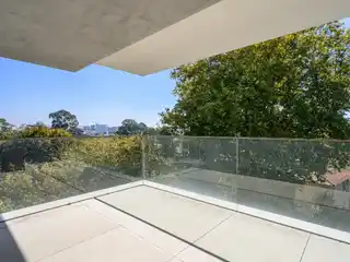 Elegant Apartment with Sunlit Sophistication