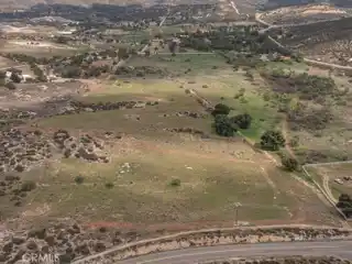 20 Total Acres - Compound Potential