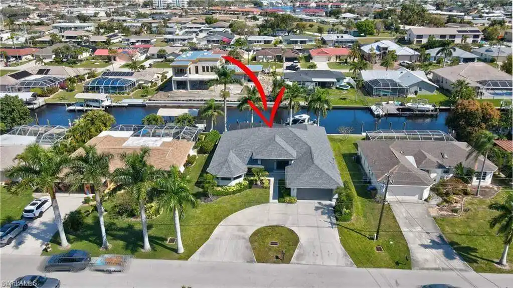 Waterfront Gulf Access Resort Pool Home