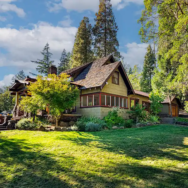 HISTORIC CRAFTSMAN HOME ON EXPANSIVE EQUESTRIAN PROPERTY