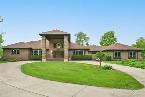 Extraordinary 4.9-acre Waterfront Estate
