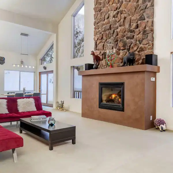 UNIQUE BOARD RANCH HOME