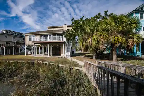 Beautiful Beach-Close Home