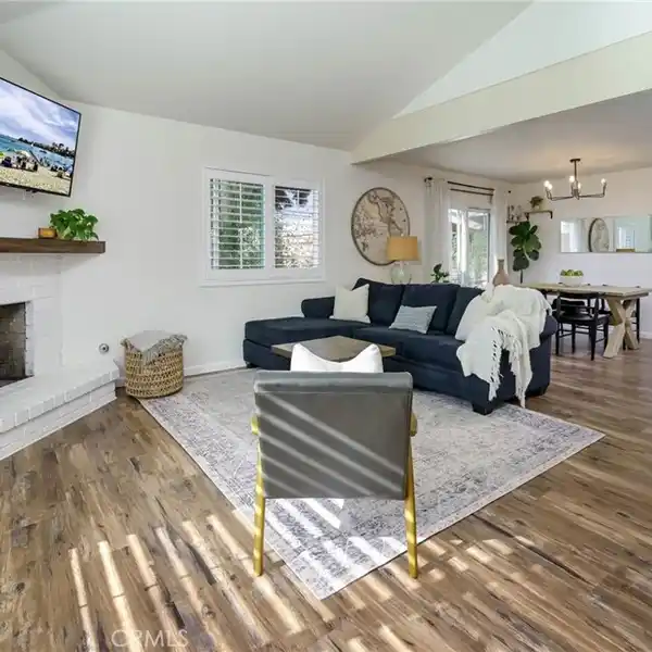 DESIGNER KITCHEN WITH STONE COUNTERTOPS AND APPLIANCES