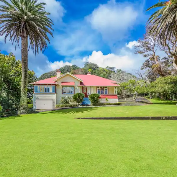 ELEVATED SITE WITH ENDLESS POSSIBILITIES