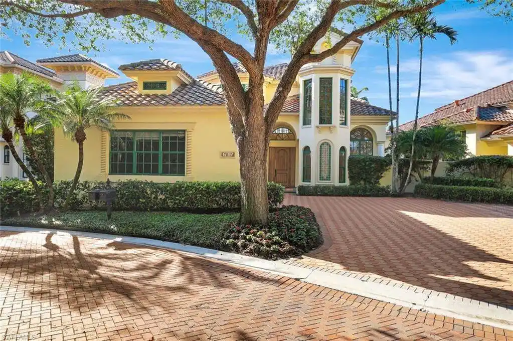 Beautifully Renovated Villa in Vizcaya at Bay Colony
