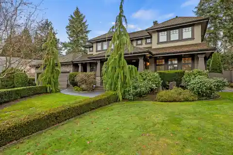 Luxurious Elgin Estate Home