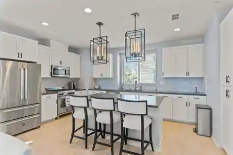 Spectacular Ocean Views from Rooftop Entertainer’s Deck