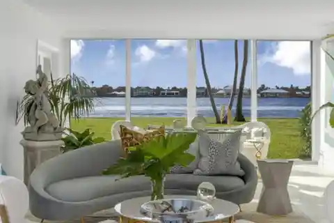 First Floor Corner Unit Directly on the Intracoastal