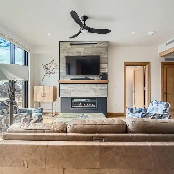 BRIGHT RIVERFRONT LODGE PROPERTY