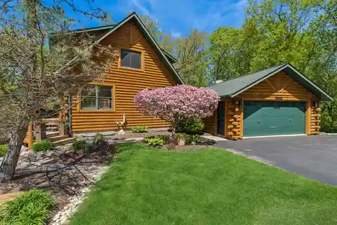 Refined Luxury in This Exceptional Log Home