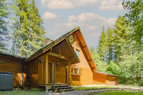 Wooded Riverfront Sanctuary