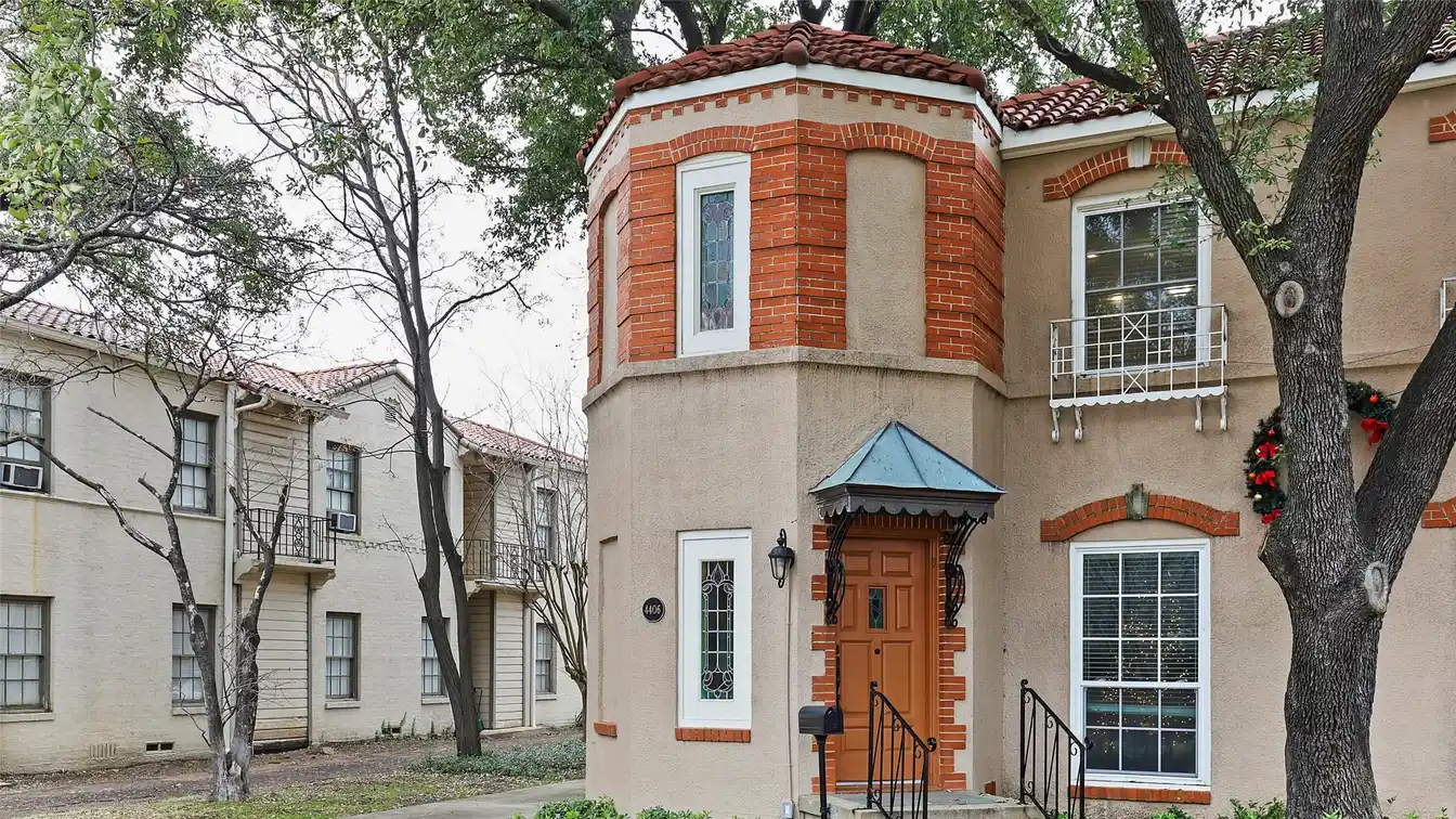 Beautifully Updated Full Duplex