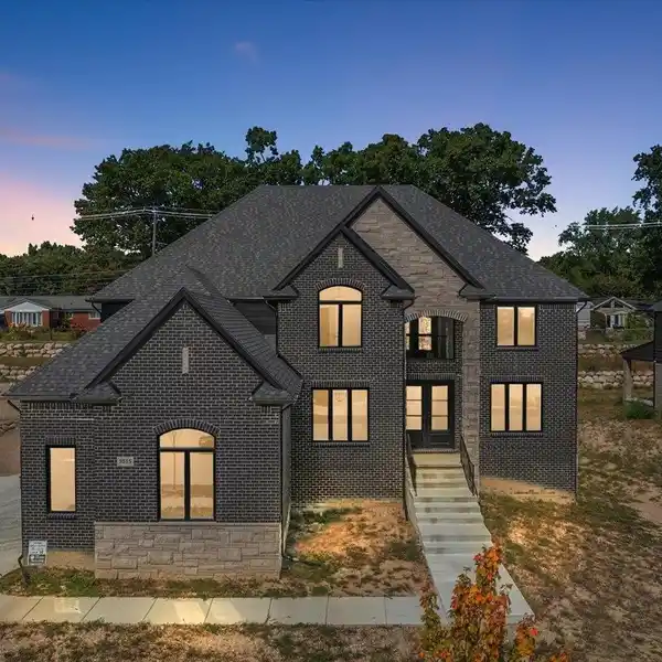 CUSTOM DESIGN A NEW SPLIT-LEVEL HOME