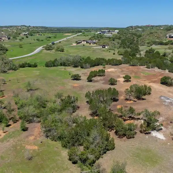 REMARKABLE 5 ACRE PROPERTY